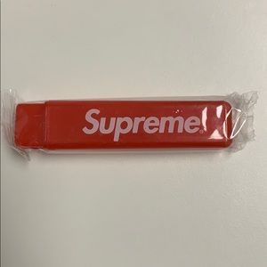 Supreme toothbrush